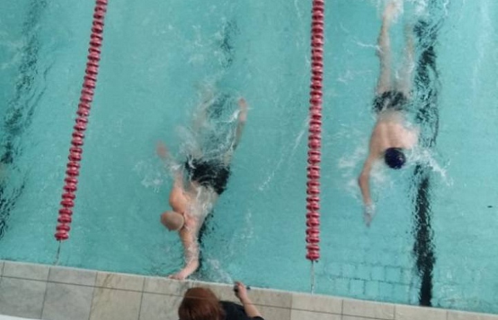 Победа студентов в соревнованиях по плаванию